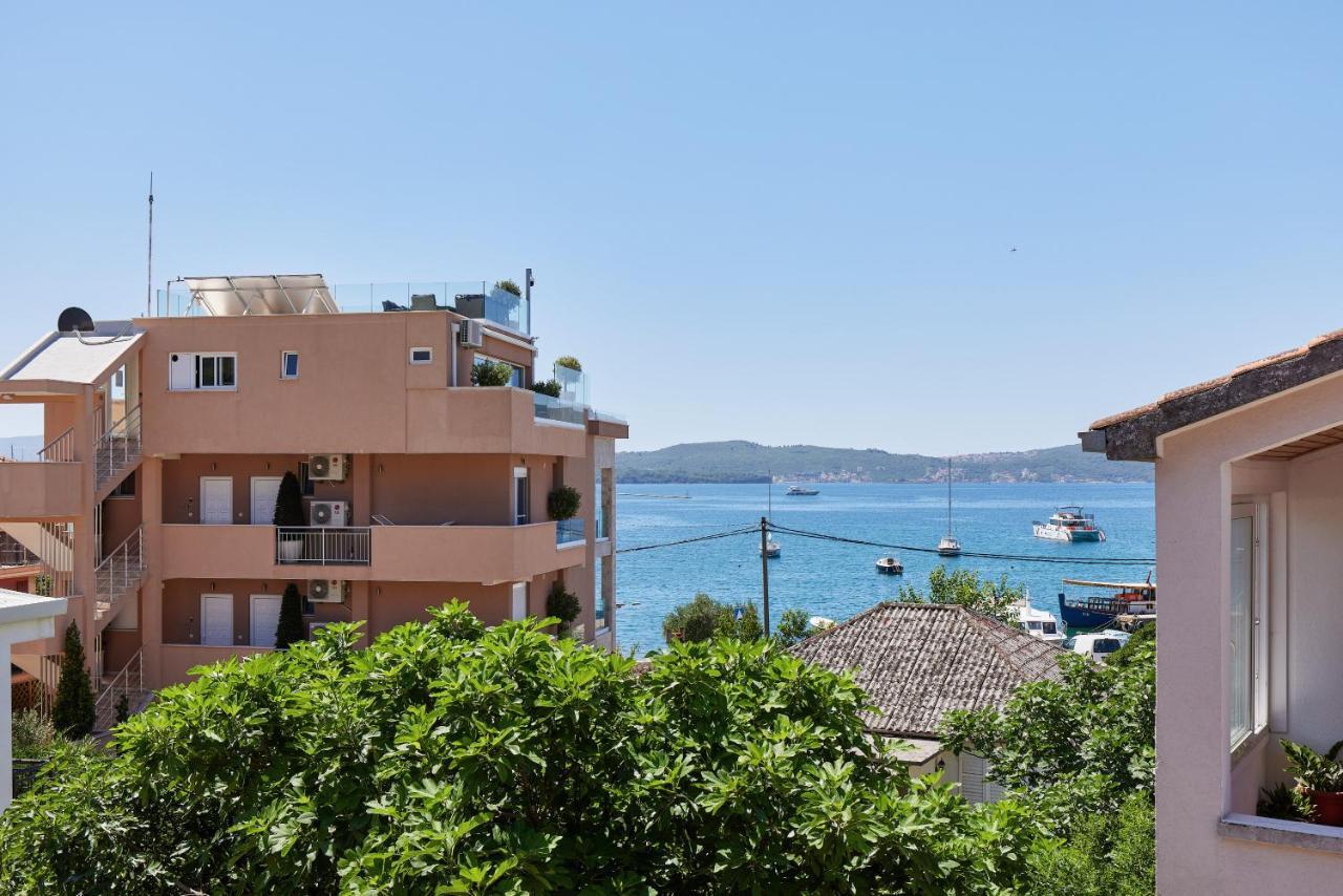 Rosic Apartments Tivat Exterior photo